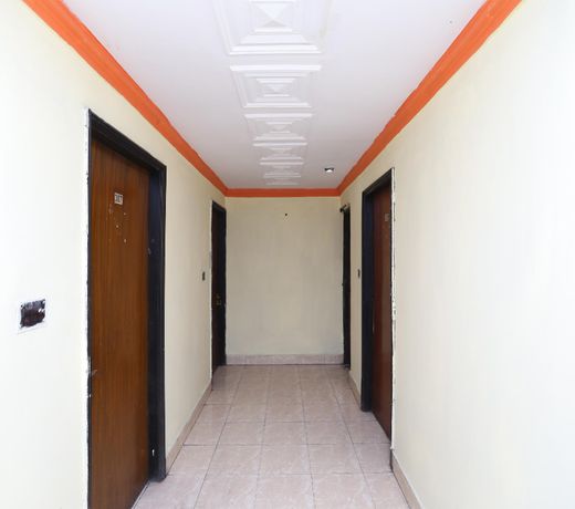 OYO 27783 Hotel Rajmahal Inn