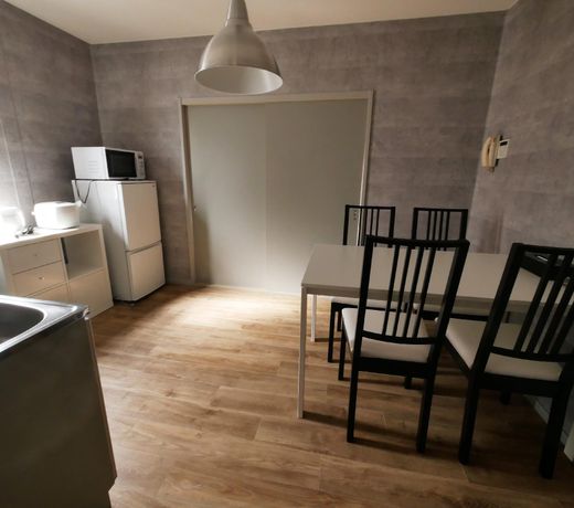 R9 Village House B 102