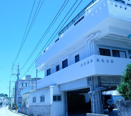 2nd floor House for 10p near Henza Beach