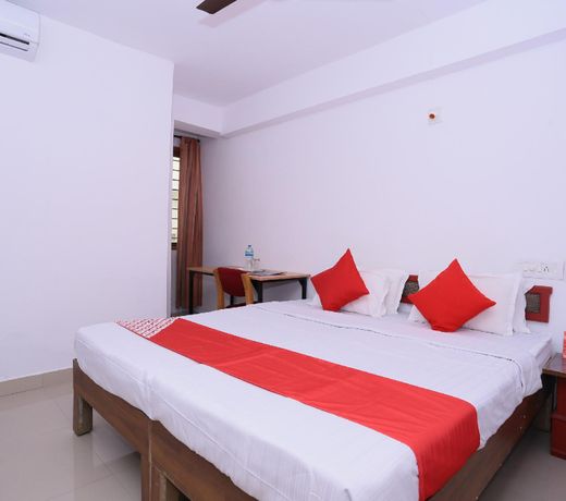 OYO Flagship 28744 Olive Residency