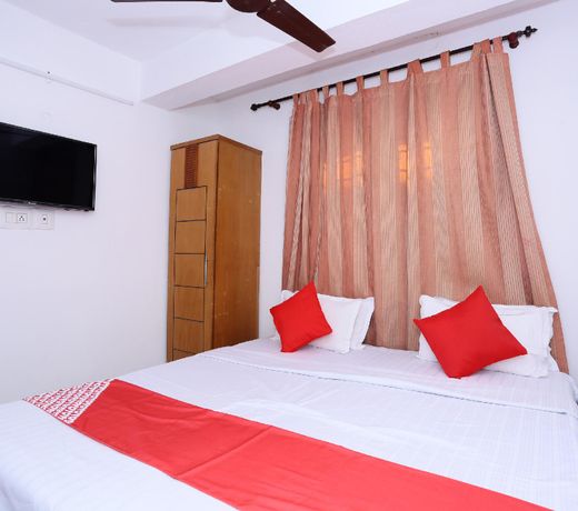 OYO Flagship 28744 Olive Residency