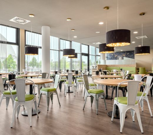 Super 8 by Wyndham Oberhausen am Centro