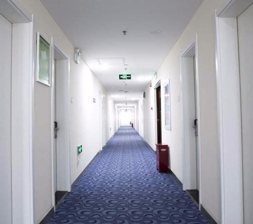 7 Days InnÂ·Qinhuangdao Yingbin Road Railway Station