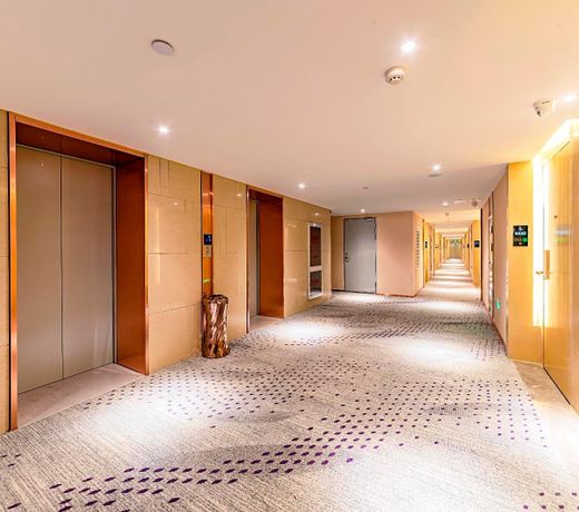 Lavande HotelsÂ·Qinhuangdao Yingbin Road Railway Station
