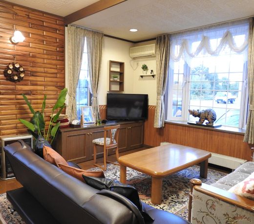 ASAHIKAWA BIG LODGE 7 PEOPLE! FREE CAR SPACE!