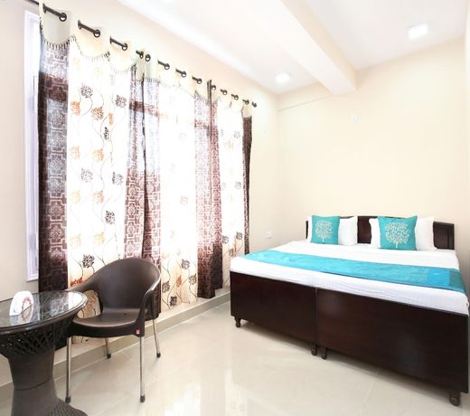 OYO Home 10839 Cozy Studio