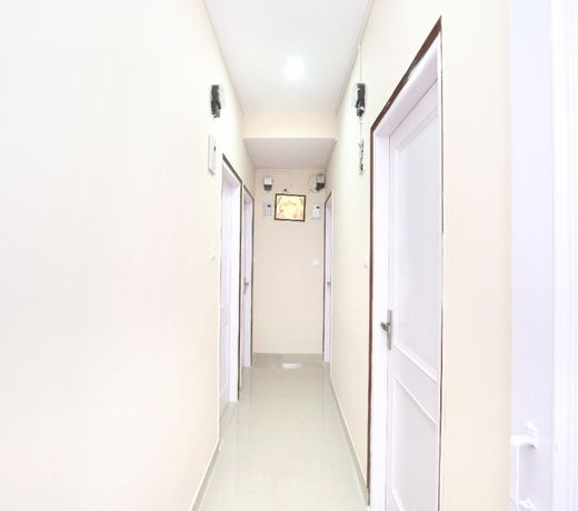 OYO Home 10839 Cozy Studio
