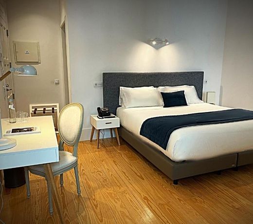 Caleway Hotel