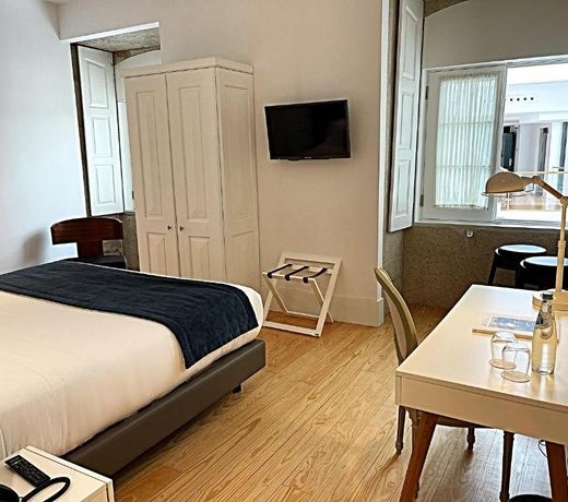 Caleway Hotel