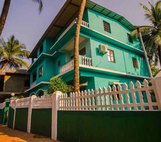 OYO Home 23256 Decent 1 BHK Baga