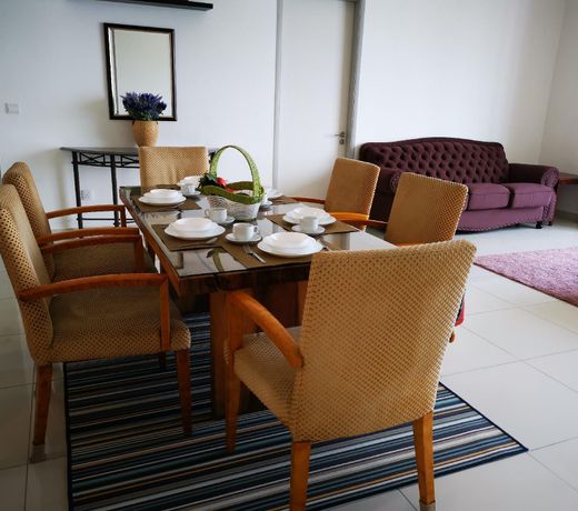 The Seaview Lodge|SwimmingPool|Free Wifi|1 Carpark