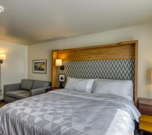 Holiday Inn - Appleton, an IHG Hotel