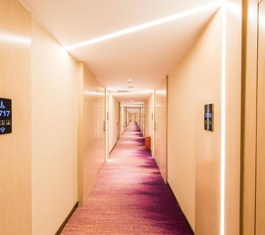 Lavande HotelsÂ·Wuhan Zhuyeshan Metro Station