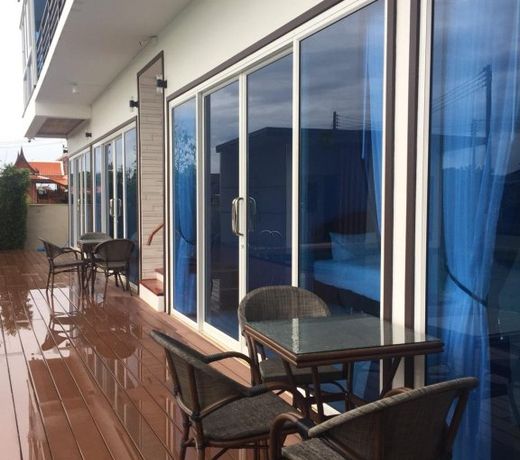 Uthaithani Resort