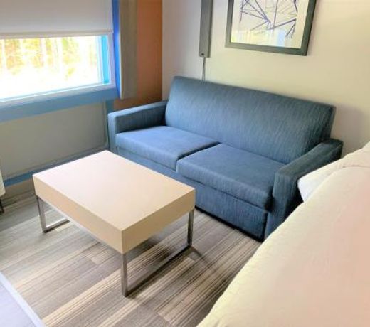 Holiday Inn Express & Suites - Wilmington West - Medical Park, an IHG Hotel