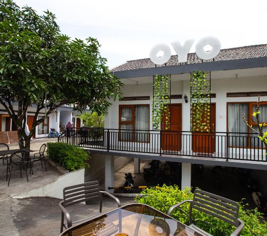 OYO 569 Cigadung Guest House Syariah