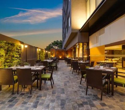 Lemon Tree Hotel Viman Nagar Pune