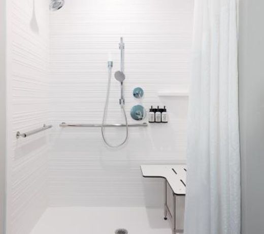 avid hotels - Madison - Monona, an IHG Hotel