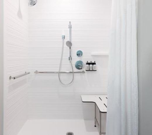 avid hotels - Madison - Monona, an IHG Hotel