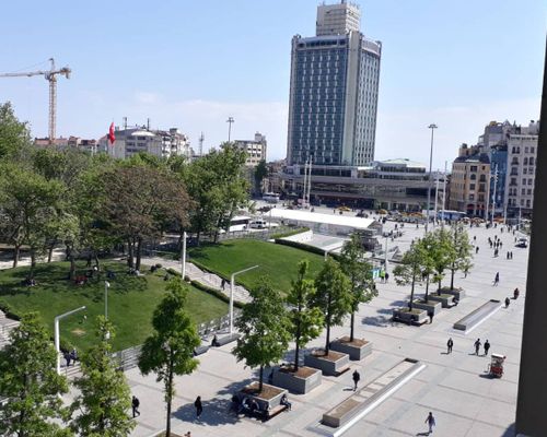 Great View of Taksim Square, Luxury Furnished on Main Street of Taksim, Partial Sea View - Стамбул - фото 24