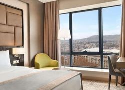 Отель Wyndham Grand Tbilisi фото 3, г. Тбилиси, 