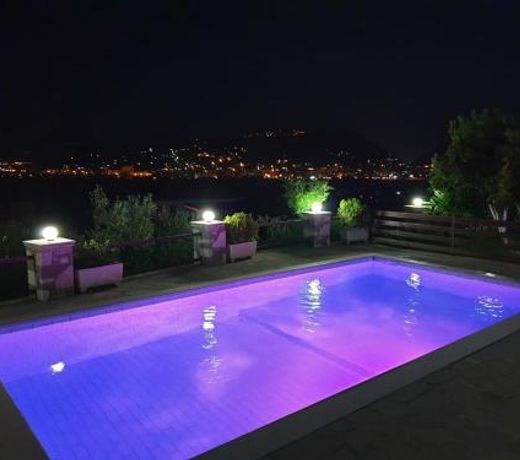 NearBy Hotel