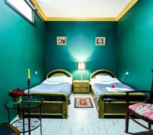Retro Hostel & Tours