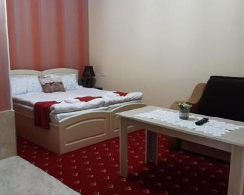 Lind Guest House B&B - Гюмри - фото 3