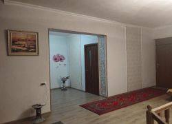 Cosy Apartment in townhouse near Airport EVN фото 4