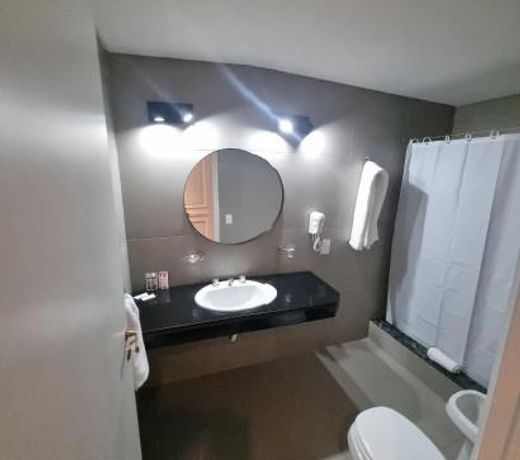 HOTEL REGIS