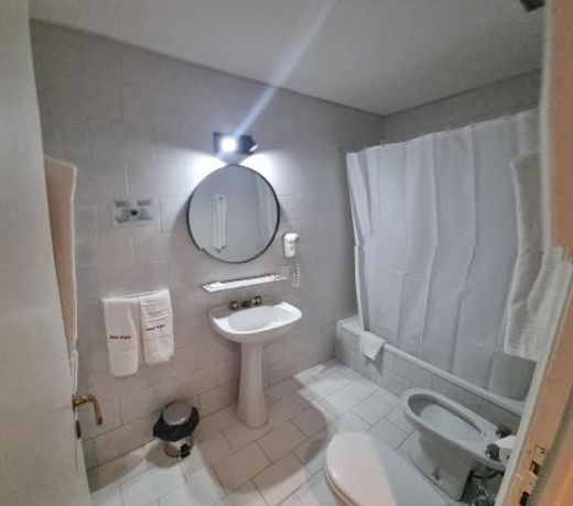 HOTEL REGIS