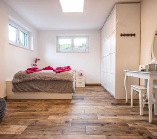 Moderne Souterrain-Wohnung