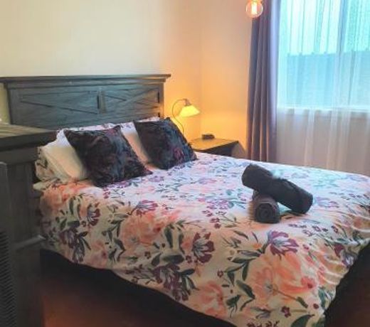 LUXURIOUS Couples Escape, SPA BATH, Netflix, NBN