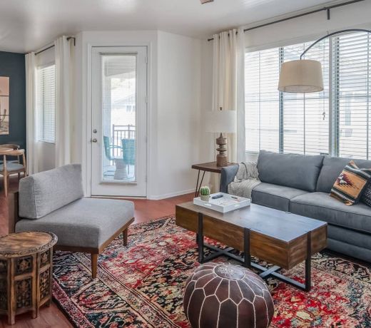 Stylish 2BR Phoenix Apartment #3121 by WanderJaunt