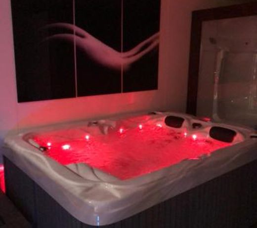 SPABYELLEETLUI spa rouge ou bleu