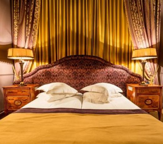 Canal Suites
