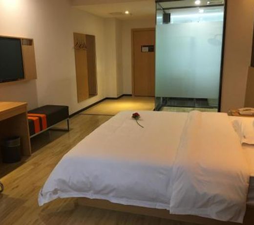 7 Days Premium Hotel (Chongqing West Railway Station Baguocheng)