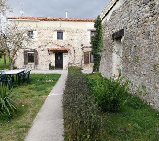 Algarabiastaying 2 granja San Julian