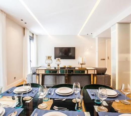 Luxury Apartment Salamanca District