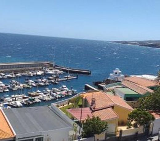 Paradise Candelaria