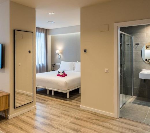 Bilbao City Center by abba Suites