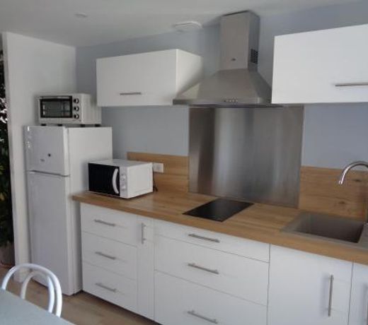 Appartement independant LE PANASSA, Centre ville, Garage prive