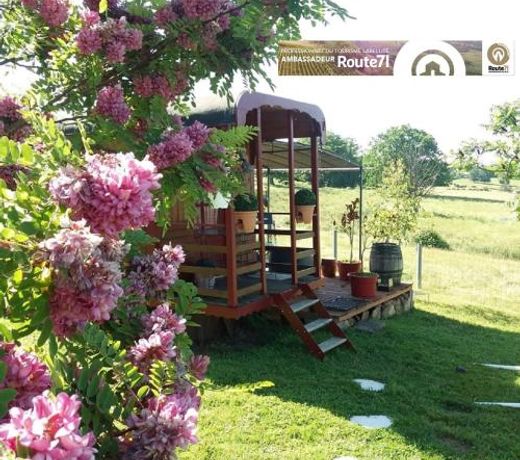 La roulotte d'Elicie Proche du Parc le Pal