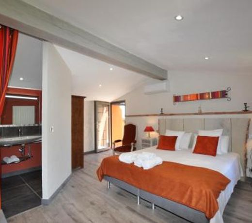LE MAS DES COLOMBES