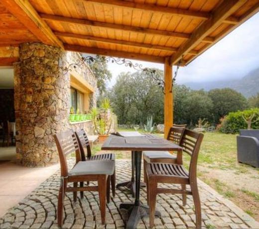 Studio avec jardin amenage et wifi a Moltifao