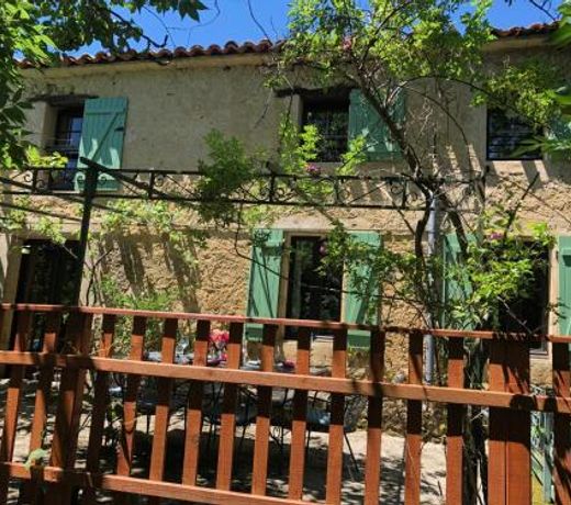 Hameau de Montcabirol