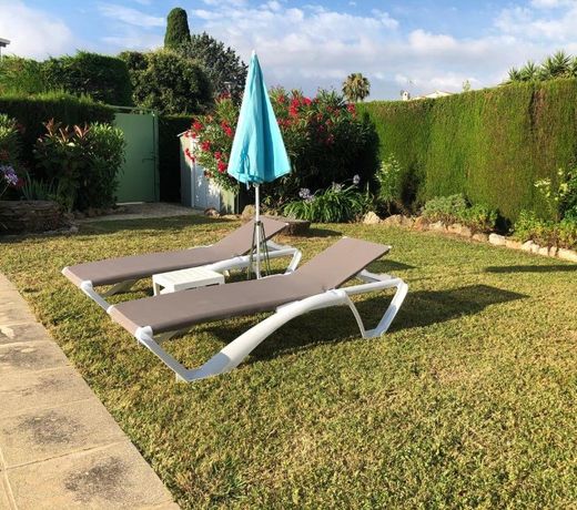 Villa C3 Arthur Rimbaub chambre d’hôte piscine proche mer plage 600m