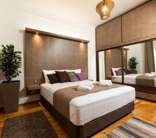 Downtown Luxury Boutique Suites - the grand suite