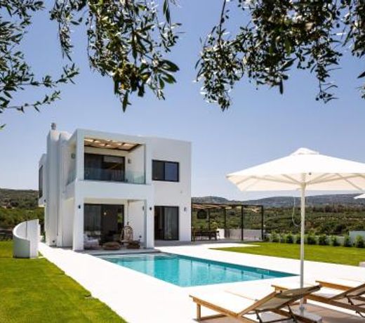 Vilana White Elegant Villa