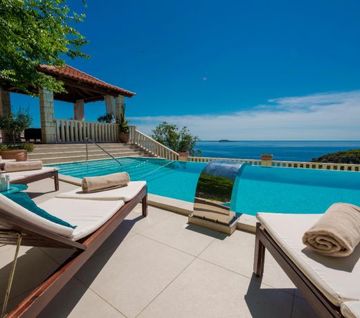 Mediterranean villa with astonishing view over the Adriatic sea and private pool